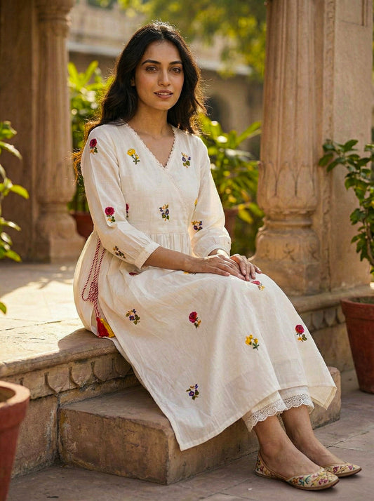White Cotton 2 Piece Kurta Set for Women – Floral Embroidered Ethnic Wear